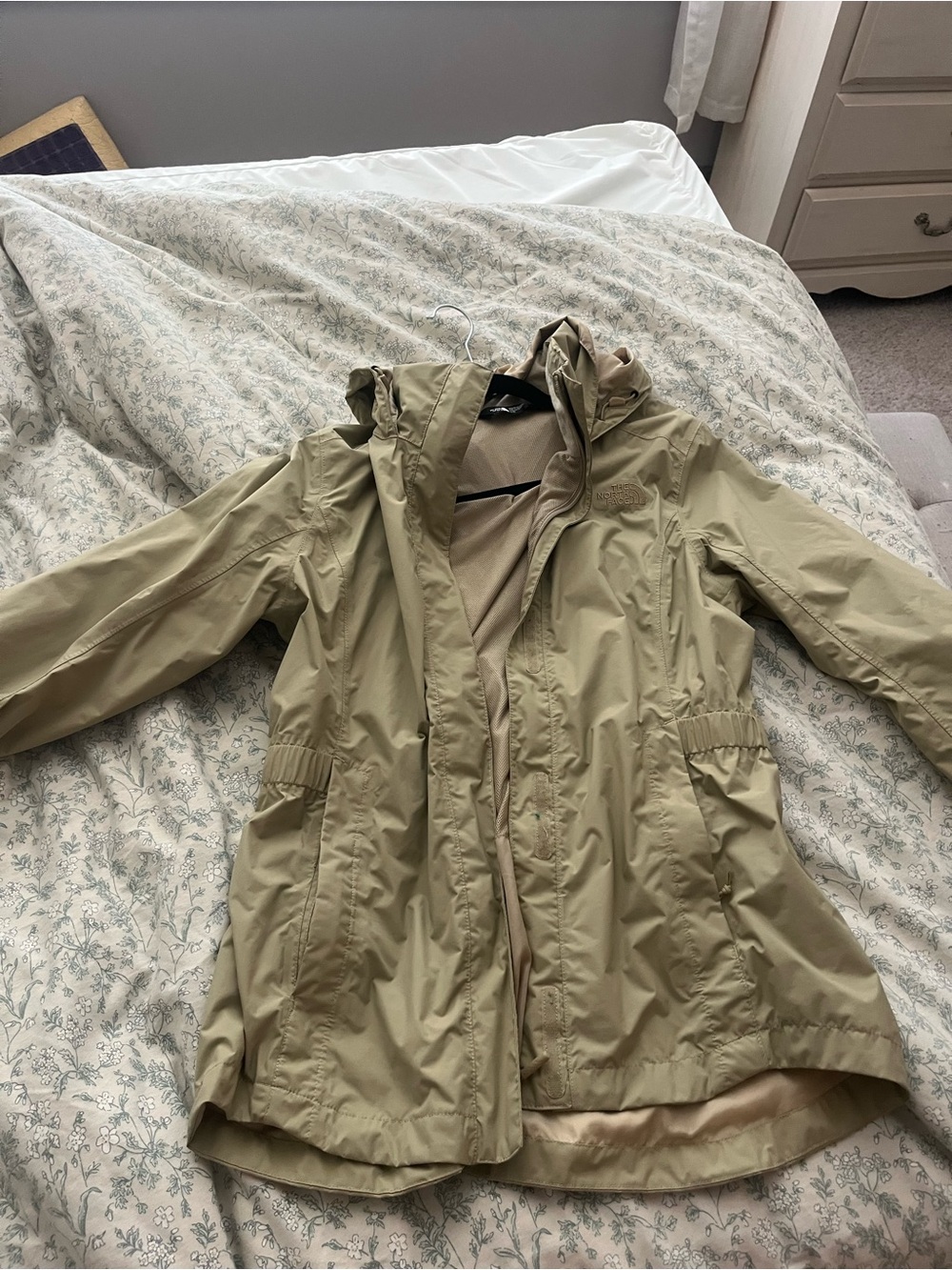 The North Face Women's Hooded Rain Jacket